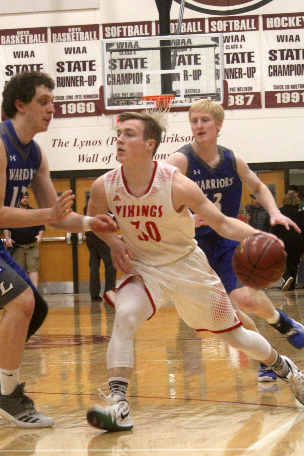 Colfax vs Clear Lake boys basketball 3-7-19